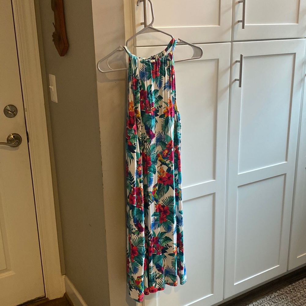 Tommy Bahama Dress L, Hawaiian print, halter, ties in back with keyhole.